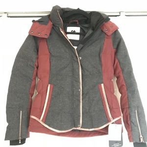 Obermeyer Women’s size 4 ski jacket